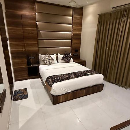 M E R I T O N Hotel T-2 Mumbai Exterior photo